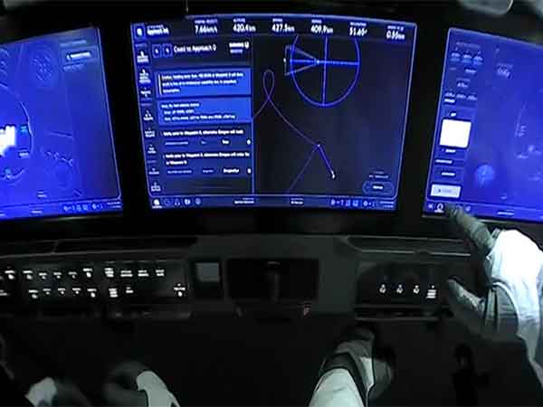 spacex lanza simulador de vuelo