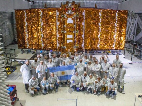 Argentina pondrá en órbita un satélite con la asistencia de SpaceX