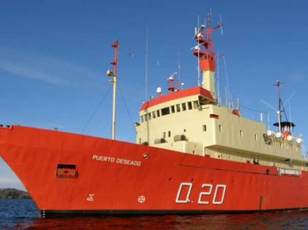 El Buque Oceanográfico Puerto Deseado fue visitado por cientos de personas el fin de semana