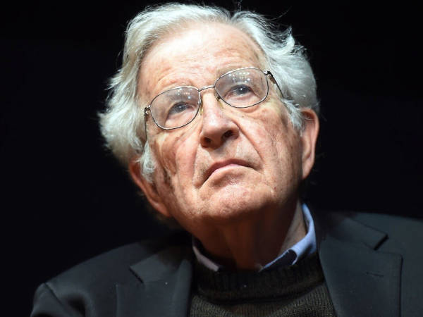La crítica de Noam Chomsky al sistema de Inteligencia Artificial Chat GPT