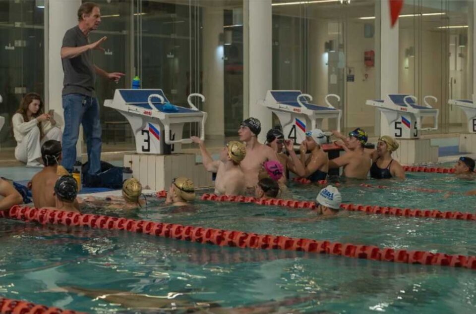 Chicos israelíes y palestinos hallaban paz en una piscina