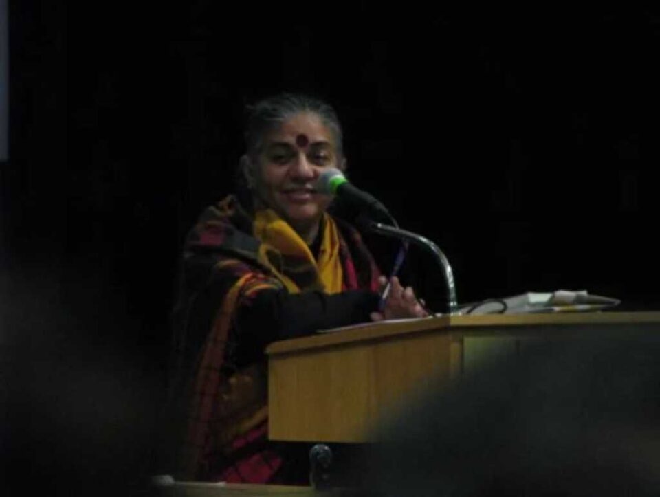 VANDANA SHIVA LA PRIMERA ENEMIGA DE MONSANTO