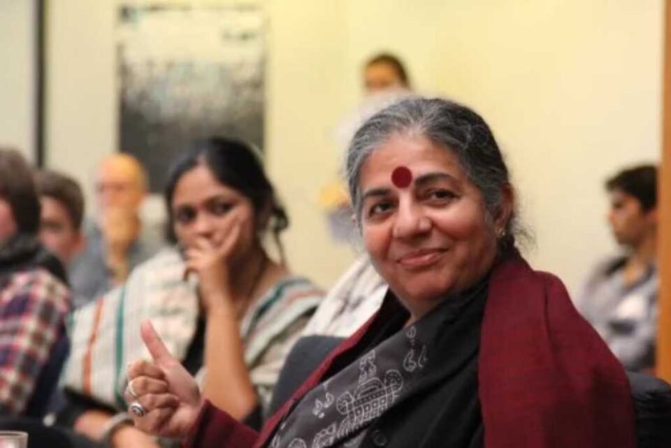 VANDANA SHIVA LA PRIMERA ENEMIGA DE MONSANTO