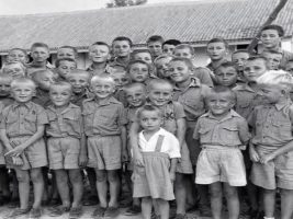 Cuando 740 niños fueron condenados al mar y el mundo respondió “no”, un hombre respondió “sí”.