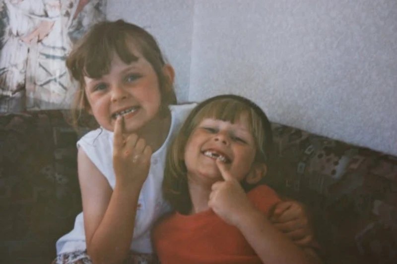 "Hermanas de esperma": descubrimos que teníamos el mismo padre donante después de haber cumplido 20 años
