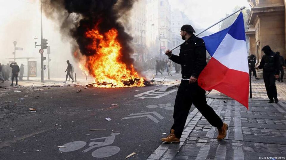 Protestas y violencia: ¿por qué se rebela la juventud europea?